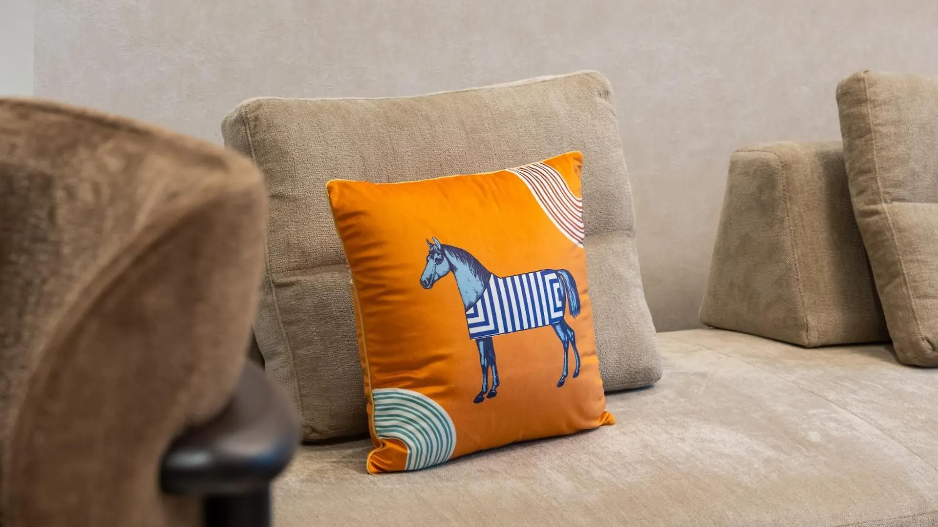Stylish Poolside Apartment In Dubai Creek Harbour - By Dustay